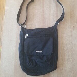 Baggalini Black Crossbody Multi Pocket Bag Purse